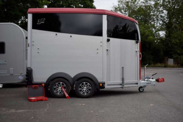 Security for Horsebox Htch and Alloy Wheel