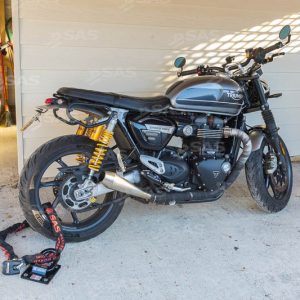 8622000 Taurus Bull Ring securing Motorcycle