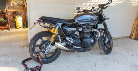 8622000 Taurus Bull Ring securing Motorcycle